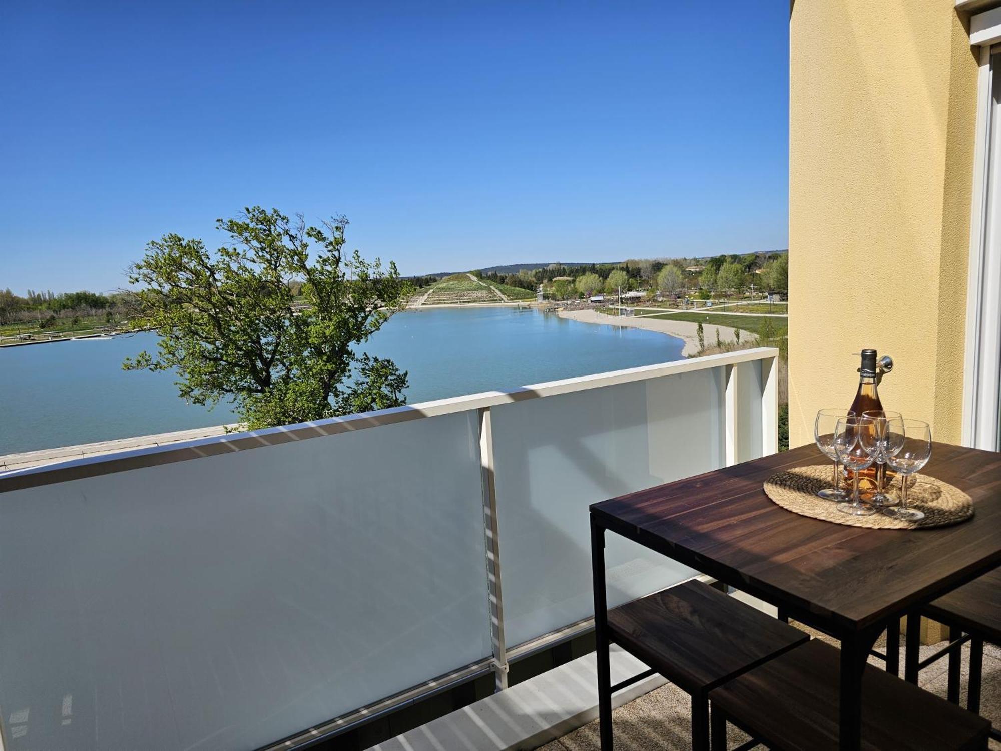 Lakeside Provence - Appartement Classe 4 Etoiles, Vue Sur Le Lac, Parking Sous-Sol, Double Clim Monteux Dış mekan fotoğraf