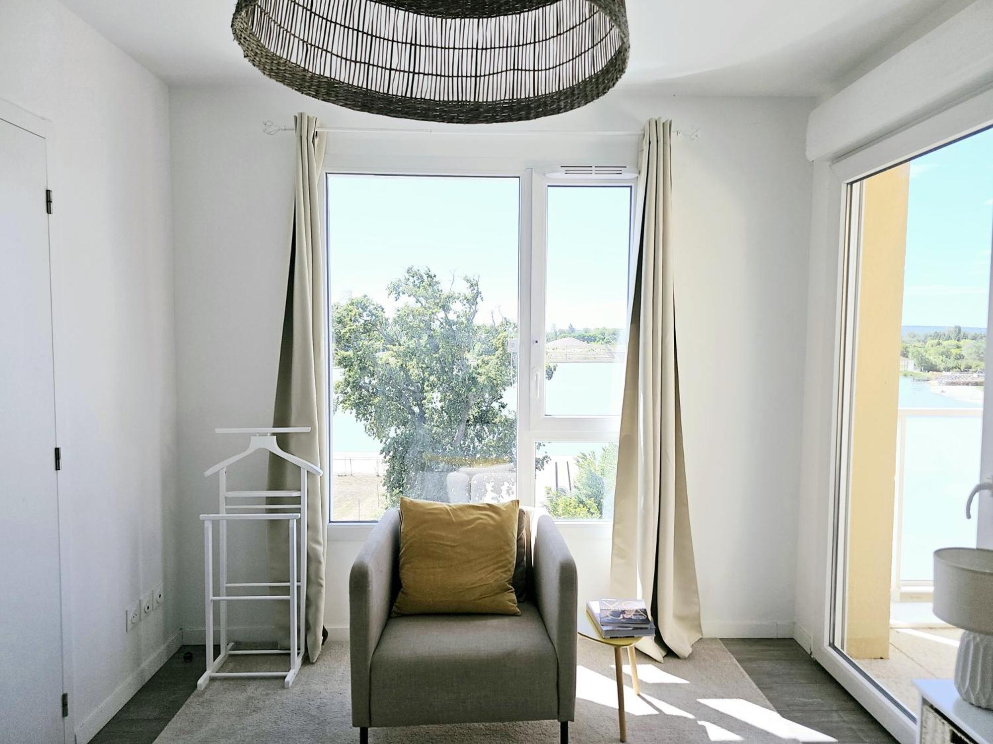 Lakeside Provence - Appartement Classe 4 Etoiles, Vue Sur Le Lac, Parking Sous-Sol, Double Clim Monteux Dış mekan fotoğraf